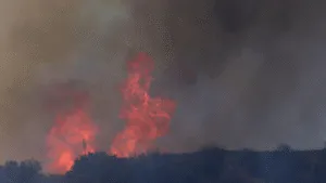 Explosión de gasoducto en California provoca órdenes de confinamiento