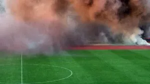 Video: Con tremenda riña cierra la Copa BetPlay 2025 en Colombia