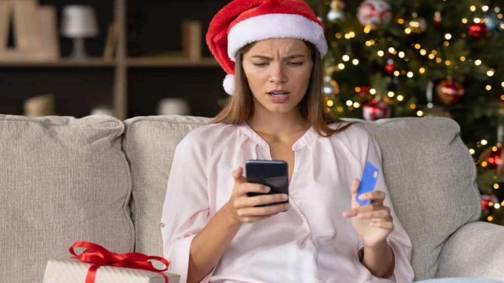 Estafas más comunes en diciembre: tips para identificarlas