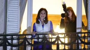 Expresidenta Cristina Fernández fue operada de emergencia por apendicitis, confirma abogado