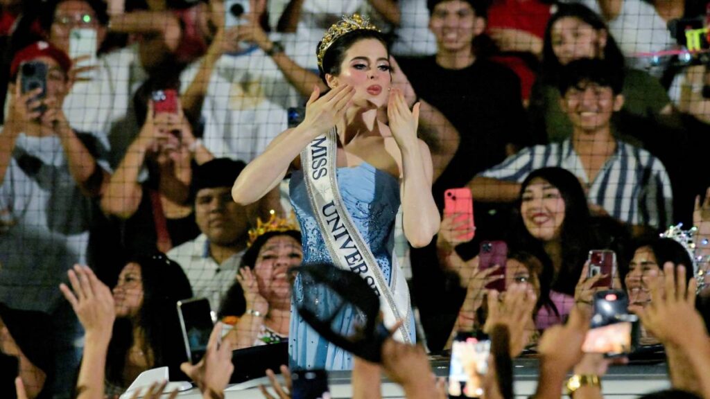 Las mejores imágenes de Fátima Bosch en su regreso a Tabasco: desfile especial para la Miss Universo