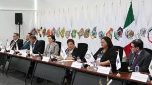 Ernestina Godoy debuta en la FGR; encabeza reunión con fiscalías del país