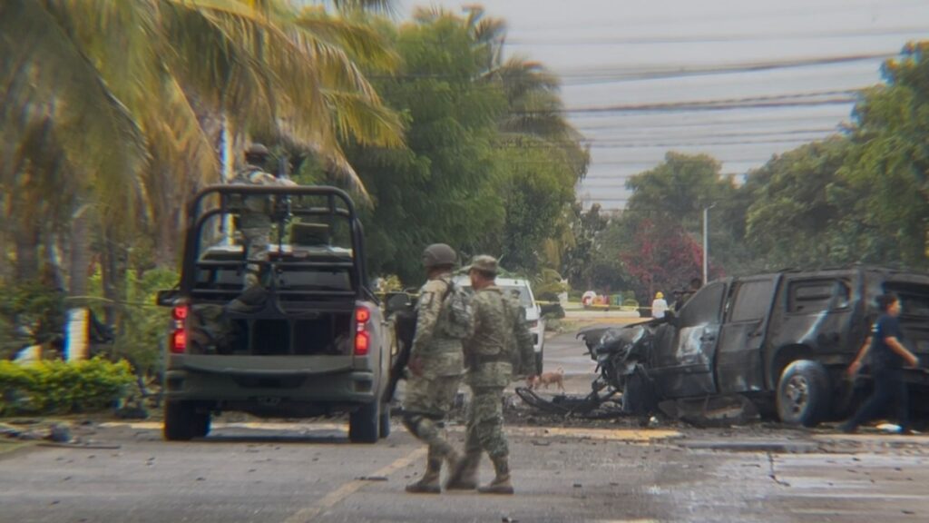 FGR ya investiga como acto de terrorismo la explosión de coche bomba en Coahuiyana, Michoacán