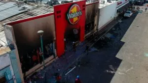 Fiscalía de Sonora avanza en investigación del incendio en Waldo’s de Hermosillo, solo espera un dictamen
