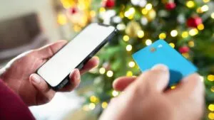 ¿Compras de último minuto por Navidad? Sigue estos consejos para no caer en fraudes al comprar regalos