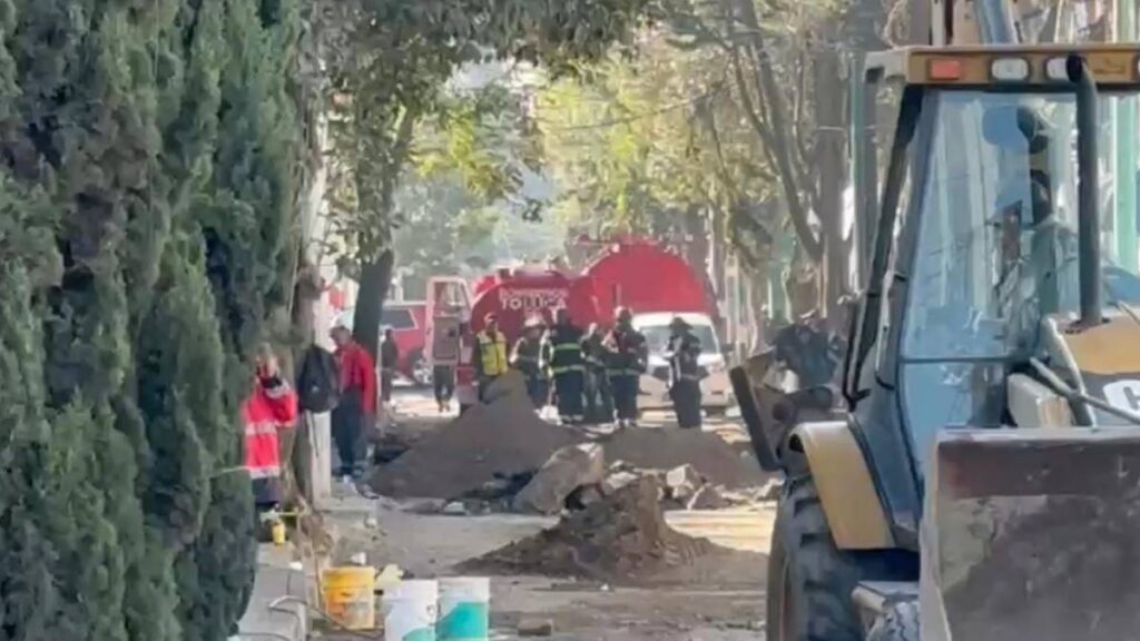 Operativo en Toluca por fuga de gas.