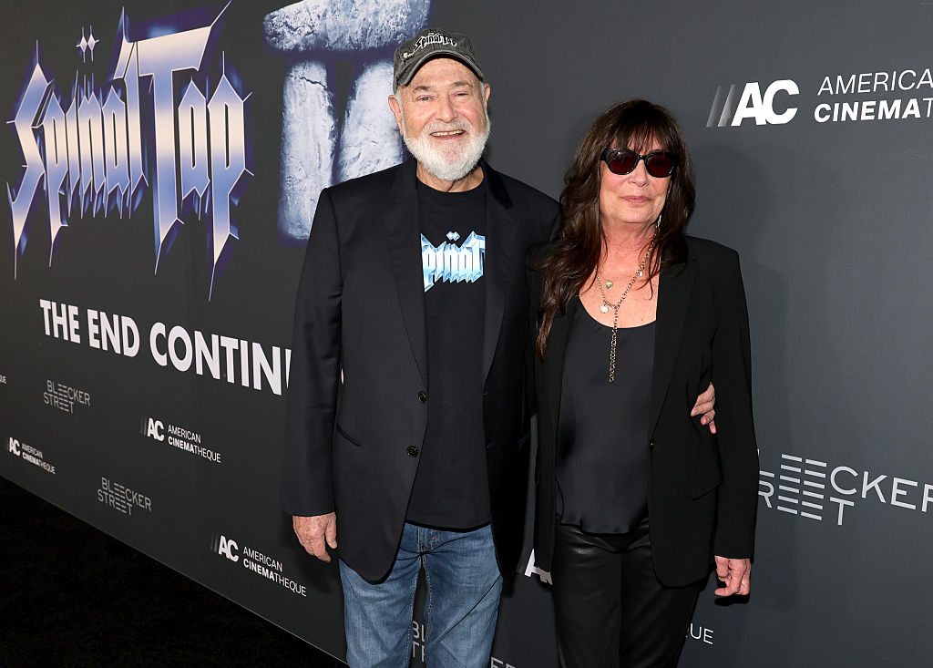 Rob Reiner, y su esposa