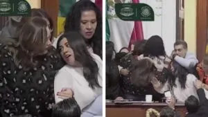 Diputadas se agarran a golpes y jaloneos en Congreso de CDMX