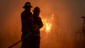 Revelan video del inicio del incendio en India que dejó 25 muertos