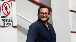 Captan a José Ramón López Beltrán saliendo de tiendas de lujo en EE. UU.