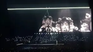 Tunden en redes sociales a Julieta Venegas por no saberse “Ojitos Lindos” de Bad Bunny