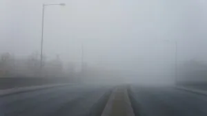 La diferencia entre niebla y neblina y qué es lo que la hace tan peligrosa al volar un avión