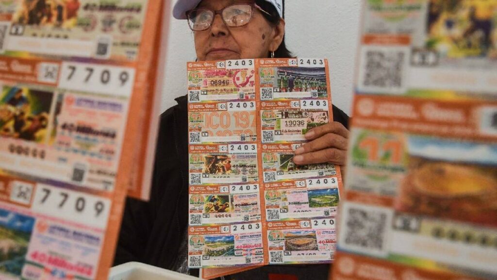 Lotería Nacional presentó billetes mundialistas del Sorteo Zodiaco 1730 con Premio Mayor de 11 millones de pesos.