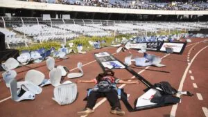 Messi visita estadio de Calcuta; su breve presencia causa caos y disturbios