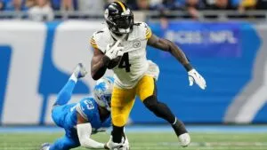 NFL suspende dos partidos a DK Metcalf, jugador de Steelers, por agredir a fan