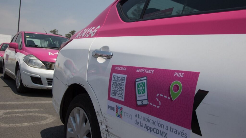 no-me-vas-a-ayudar-taxista-que-volco-en-san-antonio-abad-decia-que-tenia-insectos-en-el-cuerpo