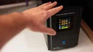 Regulador o no-break: diferencias clave para proteger tus dispositivos