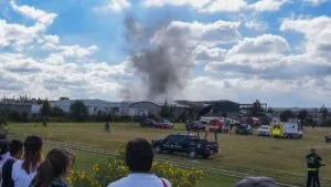 Nuevo video del accidente en Toluca muestra el impacto de avioneta en tierra