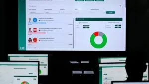 Observadores electorales de la OEA piden agilizar el conteo de votos de las presidenciales en Honduras