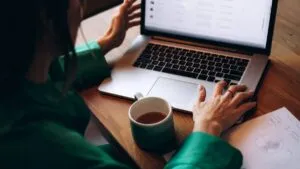 Ofertas falsas de empleo ligadas al crimen organizado: Cómo funcionan y cómo evitarlas