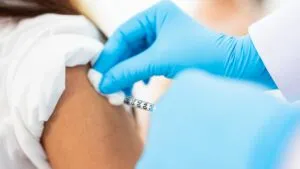 OMS reafirma: vacunas infantiles no causan autismo