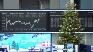 Wall Street marca doble récord en Navidad mientras el petróleo se mantiene estable