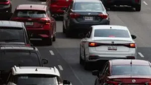 Renovación de placas 2026 en Edomex; aquí el calendario completo