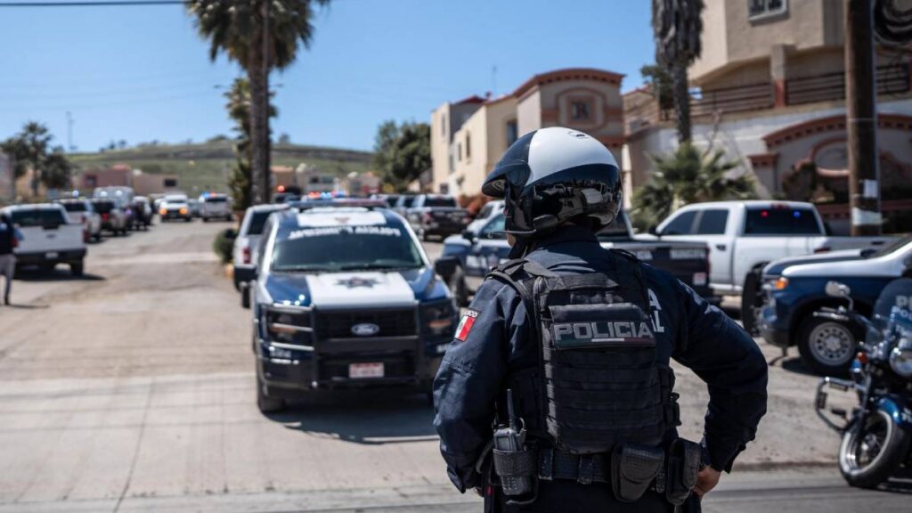 Patrulla Espiritual acuda de robo a policías de Tijuana