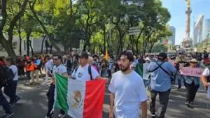 “No hay nada que celebrar”: Generación Z se manifiesta en Paseo de la Reforma
