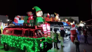 Caravana de combis iluminadas recorrerá León este 13 de diciembre