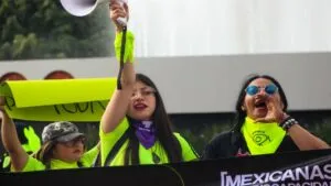 Mujeres Emprendedoras del Transporte encabezan las movilizaciones en CDMX este 8 de diciembre