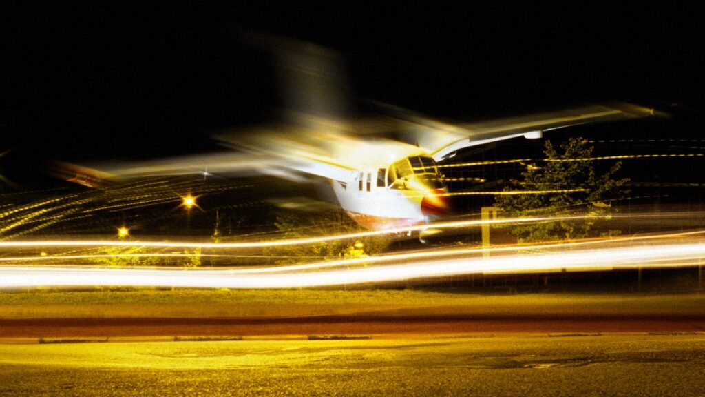 Avioneta se estrella contra un auto en Brevard, Florida. Foto: Gettyimages
