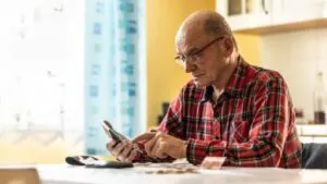 Pensión Hombres Bienestar CDMX: requisitos para el apoyo de 3 mil pesos en 2026