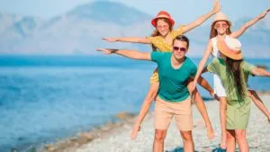 10 números de emergencia que debes tener en vacaciones