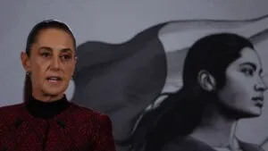 Sheinbaum destaca compra de 30 trenes de repavimentación en 2025; 10 fueron entregados en el Edomex