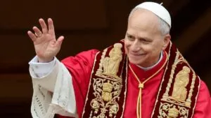 Papa León XIV envía tres camiones con ayuda humanitaria a Ucrania