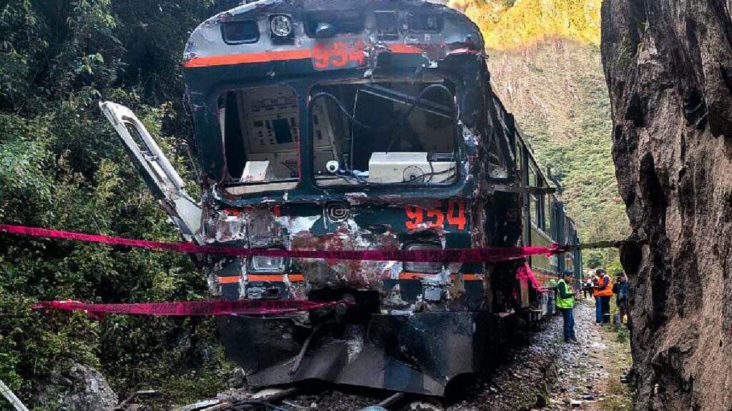 Reanudan servicio de tren en zona arqueológica de Machu Picchu tras choque en Perú