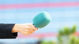 Muere reportera deportiva y su esposo: policía lo califica como un “asesinato o suicidio”