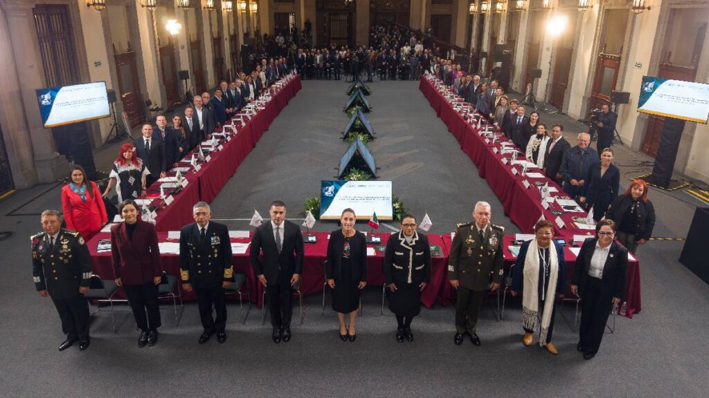 Gobierno federal y estados acuerdan estrategia nacional contra la extorsión, que creció 23% en 2024, e impulsan su persecución de oficio.