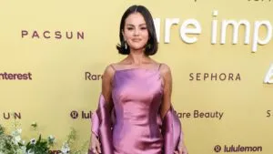 Selena Gomez explica la razón detrás del cambio en su voz y habla de su salud