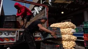 Inflación anual en México se acelera a 3.80% durante noviembre