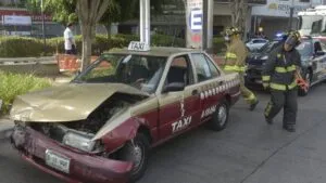 Taxista muere tras chocar y volcar en San Antonio Abad; difunden video antes del accidente