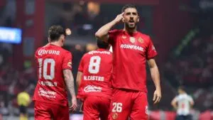 ¡Por el bicampeonato! Toluca sufre a Monterrey pero se mete a la final del Apertura 2025