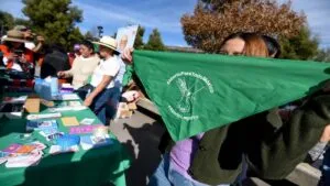 Trabajadores y colectivos feministas realizarán protestas en CDMX este 3 de diciembre de 2025