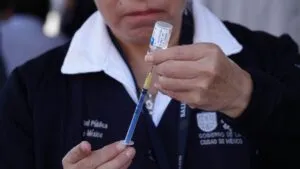 Aumentan casos de influenza en México: ¿dónde vacunarte esta temporada invernal?