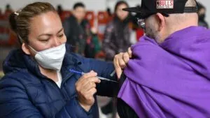 Secretaría de Salud insiste en la vacunación contra sarampión debido al brote en México