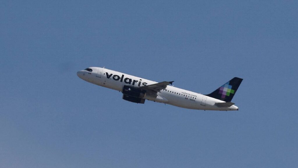 Volaris se dispara en bolsa tras acuerdo con Viva Aerobús para crear el grupo aéreo más grande del país.