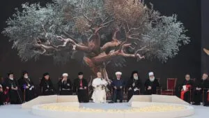 El Papa León XIV ora por la paz en su segundo día de visita en Líbano