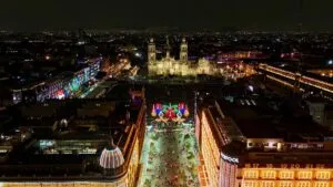 Inicia la temporada decembrina 2025 con el encendido de luces en el Zócalo