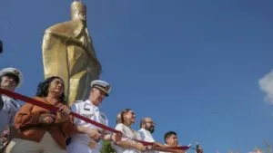 Acapulco estrena virgen monumental de 7.2 metros; ve imágenes